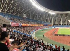鸿运国际:持续火爆！1.5万人到场观战女超联赛北